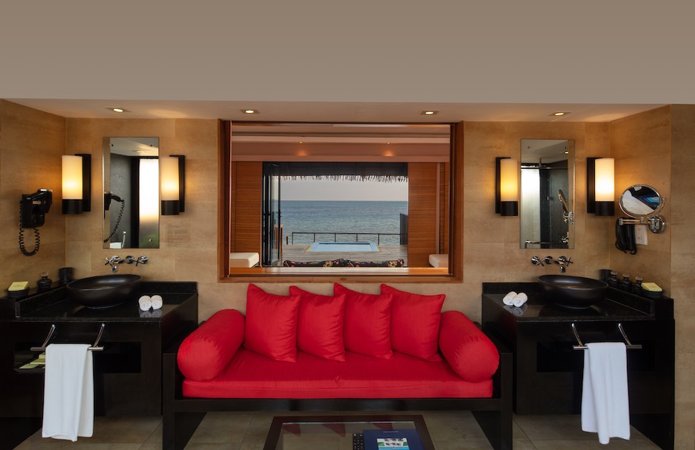 Honeymoon Suite with Private Pool photo 2